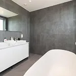 Apartman 4bdr Modern And Stylish Near Kadriorg With Free Parking *