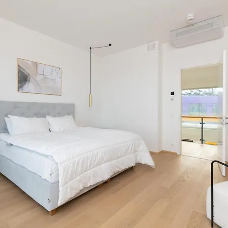 Apartman 4bdr Modern And Stylish Near Kadriorg With Free Parking Tallinn