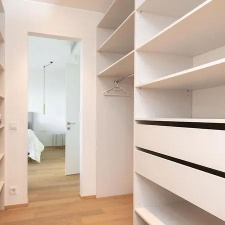 Apartmán 4bdr Modern And Stylish Near Kadriorg With Free Parking *
