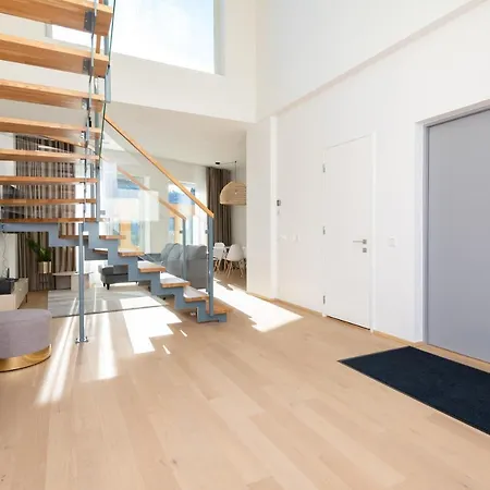 Apartmán 4bdr Modern And Stylish Near Kadriorg With Free Parking *