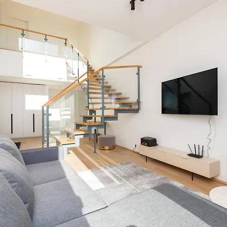 Apartment 4bdr Modern And Stylish Near Kadriorg With Free Parking