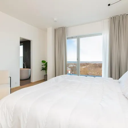 4bdr Modern And Stylish Near Kadriorg With Free Parking דירה טאלין