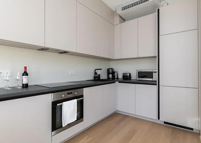 4bdr Modern And Stylish Near Kadriorg With Free Parking Talin
