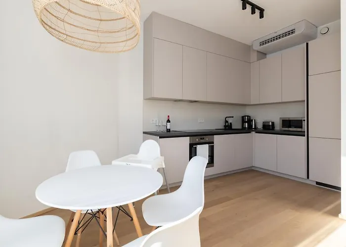 شقة 4bdr Modern And Stylish Near Kadriorg With Free Parking *