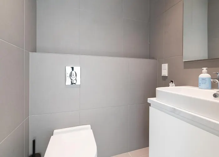 4bdr Modern And Stylish Near Kadriorg With Free Parking *